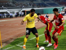 当80亿元遇上8000亿元:中超版权 飞起来的“猪”